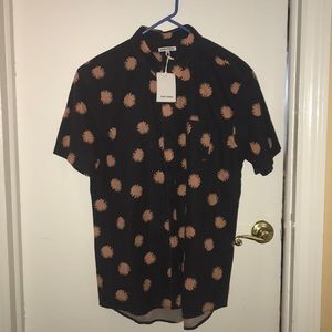Men’s short sleeve button down